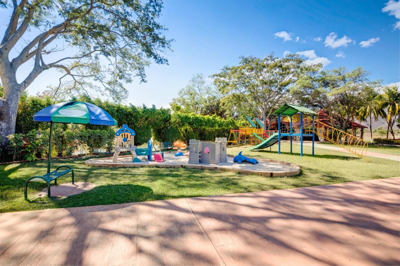 Resort Y Parque Acuatico Valle Dorado El Rosario Екстериор снимка