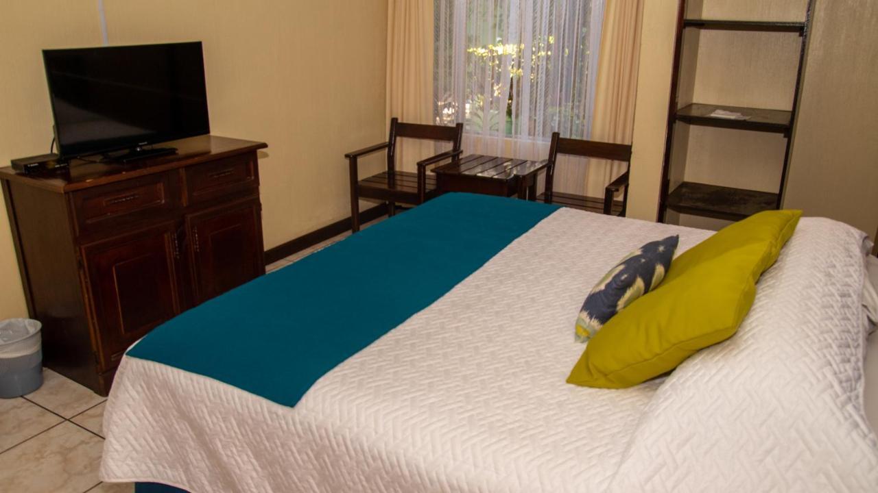 Resort Y Parque Acuatico Valle Dorado El Rosario Екстериор снимка