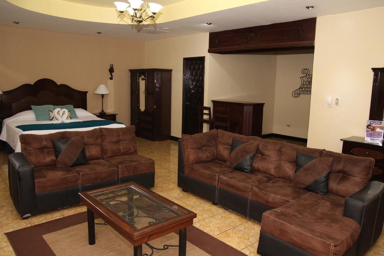 Resort Y Parque Acuatico Valle Dorado El Rosario Екстериор снимка